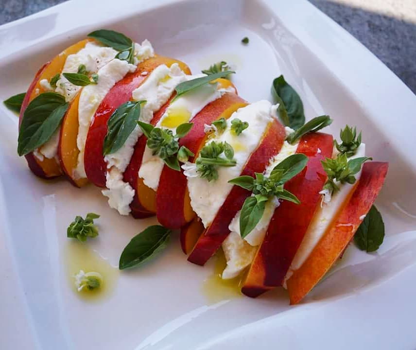 Summer Peach Caprese Salad With Extra Virgin Olive Oil